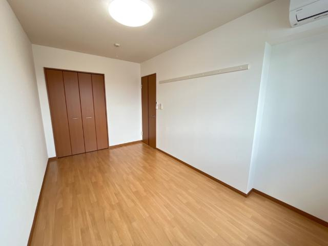 グランドソレイユの内装|洋室/南側