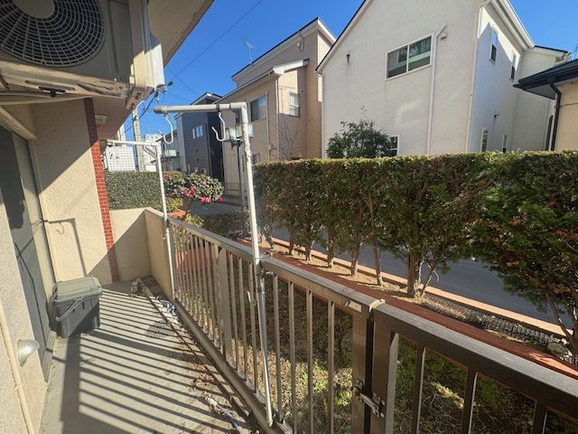 セザール坂戸　1階　中古マンションのバルコニー|南向きで陽当たりがよく洗濯物もよく乾きます♪