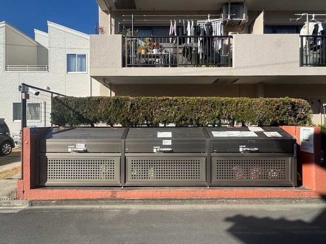セザール坂戸　1階　中古マンションのその他|ゴミ置き場
※防犯カメラ付きでセキュリティーが高くイタズラ防止となっております