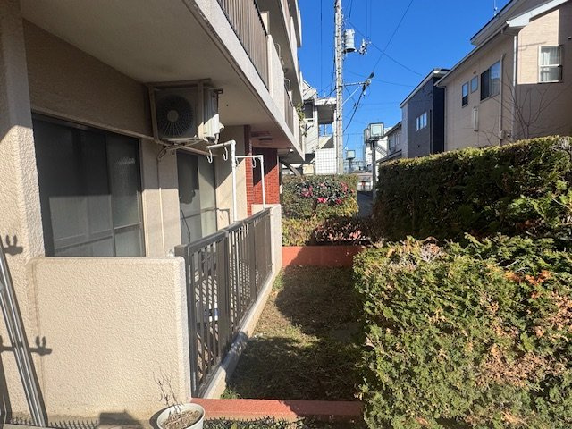 セザール坂戸　1階　中古マンションの庭|1階ならではの嬉しい専用庭付きのお部屋です！