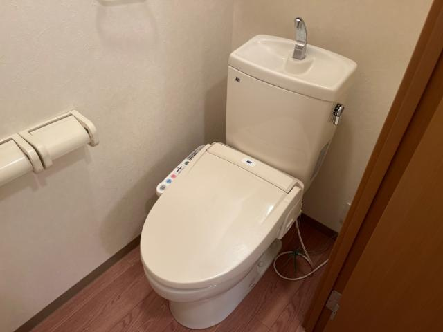 マ・シャンブルのトイレ|シャワー付トイレ