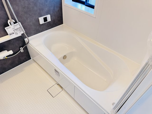 松戸市中和倉新築戸建【八ヶ崎小学校：10分】の浴室|足を伸ばせる広々浴槽で毎日リラックス♪