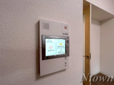 【セキュリティ】 | プレサンス伏見アーバンベース | モニター付きインターフォンです