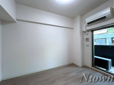 【居間・リビング】 | プレサンス伏見アーバンベース | こちらのリビングで趣味の時間をお楽しみください