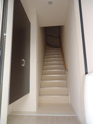 【玄関】 | ラフィーネA | 玄関