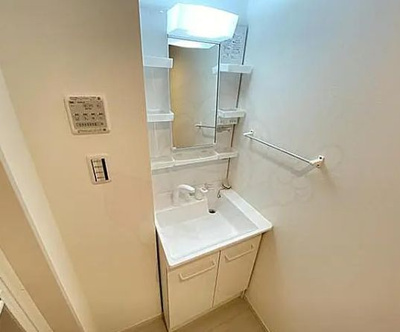  | リブリ・ゼフィランサス