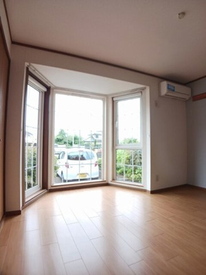 【居間・リビング】 | メープルタウンＡ