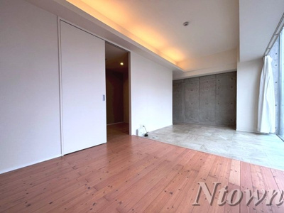 【その他】 | コレクション名駅Ⅲ | ゆったりとしたリビングです