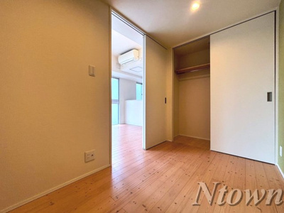 【その他】 | コレクション名駅Ⅲ | 個人の部屋や寝室として使える洋室です