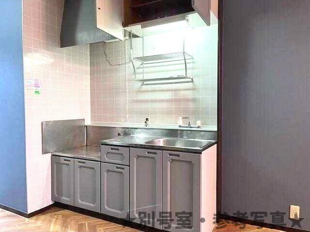 ドミール港洋のキッチン