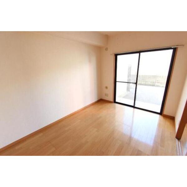 アミザージ波多江の居間・リビング