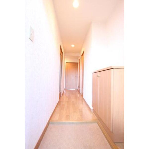 アミザージ波多江の玄関