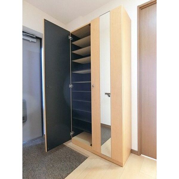 アムールTOMOIKEのエントランス