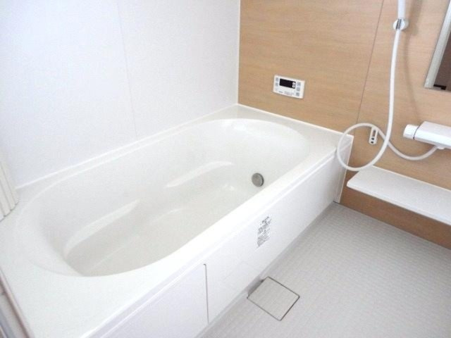 チェリーブロッサム A棟の浴室|バス・トイレ別