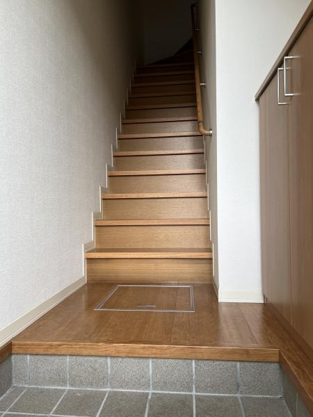 ブランドール　TS　A棟の玄関