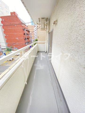 大阪市東淀川区東中島１丁目の賃貸マンションのバルコニー