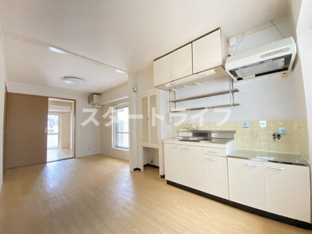 大阪市東淀川区東中島１丁目の賃貸マンションの居間・リビング