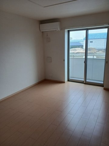 フォーシーズンⅠの居間・リビング|ゆったり過ごせるリビングです