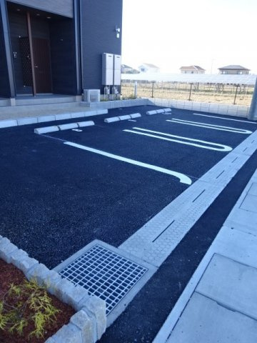 アムールⅡの駐車場|駐車場に車を止められます