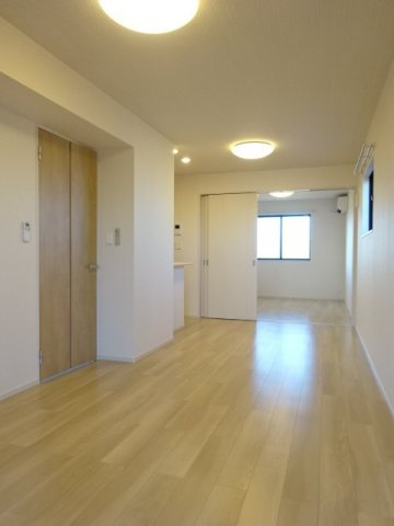 アムールⅡの居間・リビング|ゆったりとした居間です