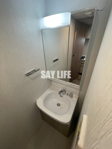 レジュールアッシュ緑橋駅前の洗面所
