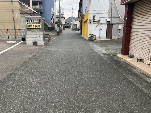 朝倉市甘木　売り土地の前面道路含む現地写真|前面道路含む現地写真です