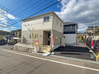 【外観】 | 廿日市市物見西2丁目（前空駅）全3区画　NO3【角地】 | 【NO3】☆JR前空駅まで徒歩20分☆☆JR前空駅まで徒歩20分☆大野西小学校まで徒歩23分☆大野中学校まで徒歩22分☆土地44坪☆前面道路6ｍ・10ｍ【角地】☆駐車スペース2台分
