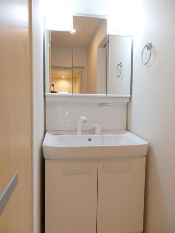 イマージアム光井Ｂの洗面所|脱衣スペースもあります