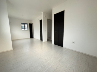 【洋室】 | 廿日市市前空3（前空駅）全2区画　NO1 | 2階　洋室×3　収納付きでお部屋がスッキリ広く使えます。　
