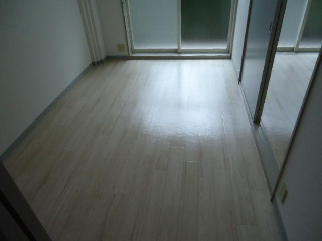 ルミナス八幡の内装|洋室