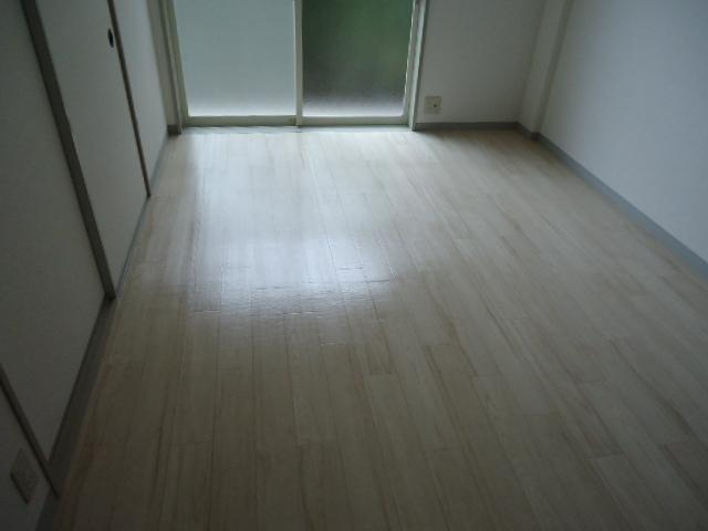 ルミナス八幡の内装|洋室