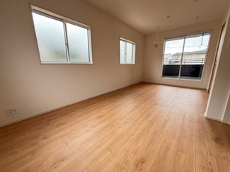 【洋室】 | 呉市焼山東2丁目　限定1棟【71坪】【P3台可】 | 2階　洋室×3　収納付きでお部屋がスッキリ広く使えます。
