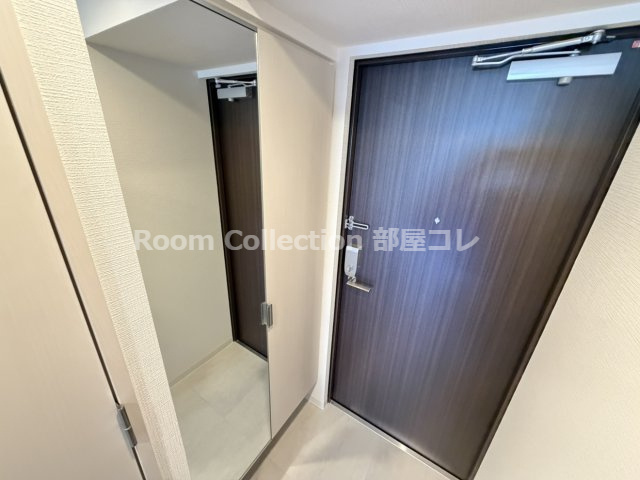 エスリード栄 THE PARKの玄関|同シリーズイメージ写真
反転色違い
現況と異なる場合現況優先