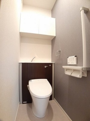 【トイレ】 | ソラ　メゾン | 落ち着いた色調のトイレです