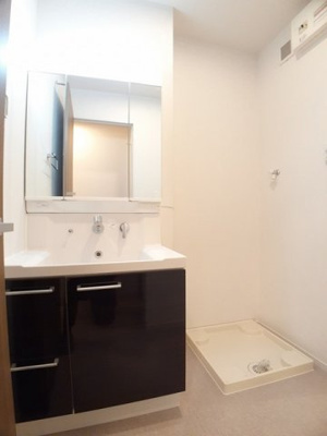 【洗面所】 | ソラ　メゾン | ゆったりとスペースのある洗面所