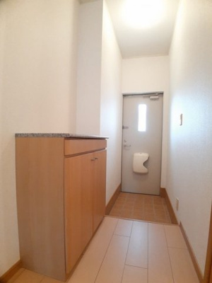 【玄関】 | シャイニング・ベル | 収納もある玄関です