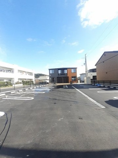【駐車場】 | ベルシャイン　紀三井寺　Ⅰ | 駐車場があります