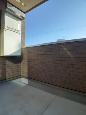 【バルコニー】 | ガーデンコート | 広々としたバルコニーです