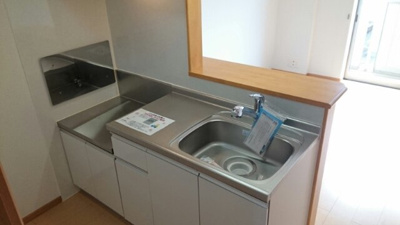 【キッチン】 | サニーブライト | コンパクトなキッチンで掃除もラクラク