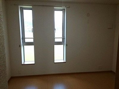 【内装】 | サニーブライト | 明るい色調の室内です