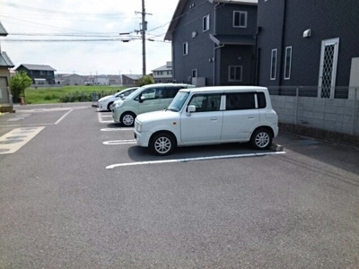 【駐車場】 | サニーブライト | カースペースがあります