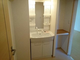 【洗面所】 | セイバリー　Ｂ | 使いやすい洗面所です