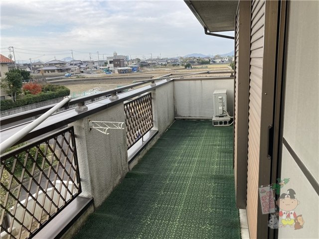 高松市香川町浅野の中古一戸建のバルコニー