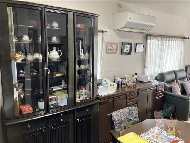 高松市香川町浅野の中古一戸建の居間・リビング