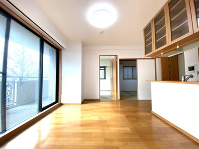 【居間・リビング】 | アンビエント北山通松ヶ崎【角部屋★南向き★４LDK】