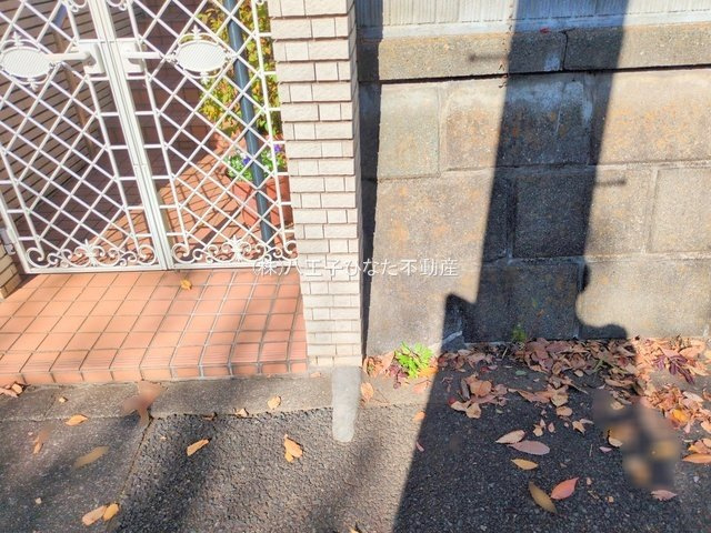 祝：成約済み　八王子市　南陽台３丁目　中古戸建ての駐車場|～仲介手数料無料☆八王子ひなた不動産～　八王子市南陽台　中古戸建て