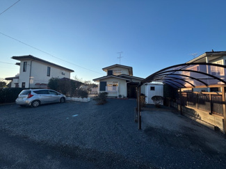 【駐車場】 | 小美玉市羽鳥字五万堀　中古戸建 | 6台駐車可能