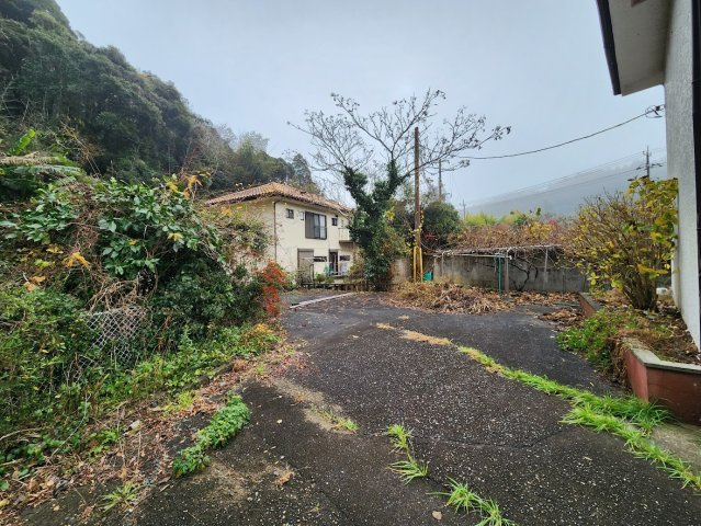 【中庭】の画像