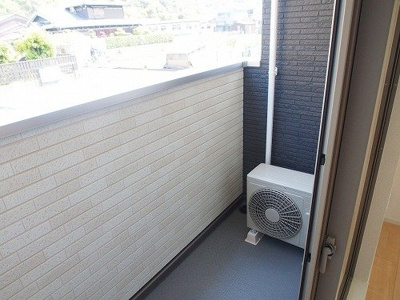 【バルコニー】 | エレガンス・ベル | バルコニーがあります