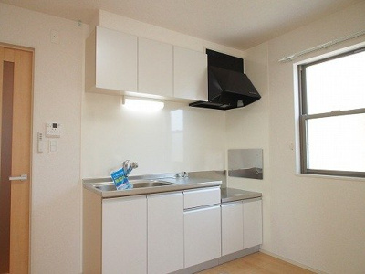 【キッチン】 | エレガンス・ベル | コンパクトなキッチンで掃除もラクラク